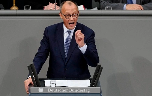 German Parliament Narrowly Rejects Controversial Immigration Bill Backed by Far-Right